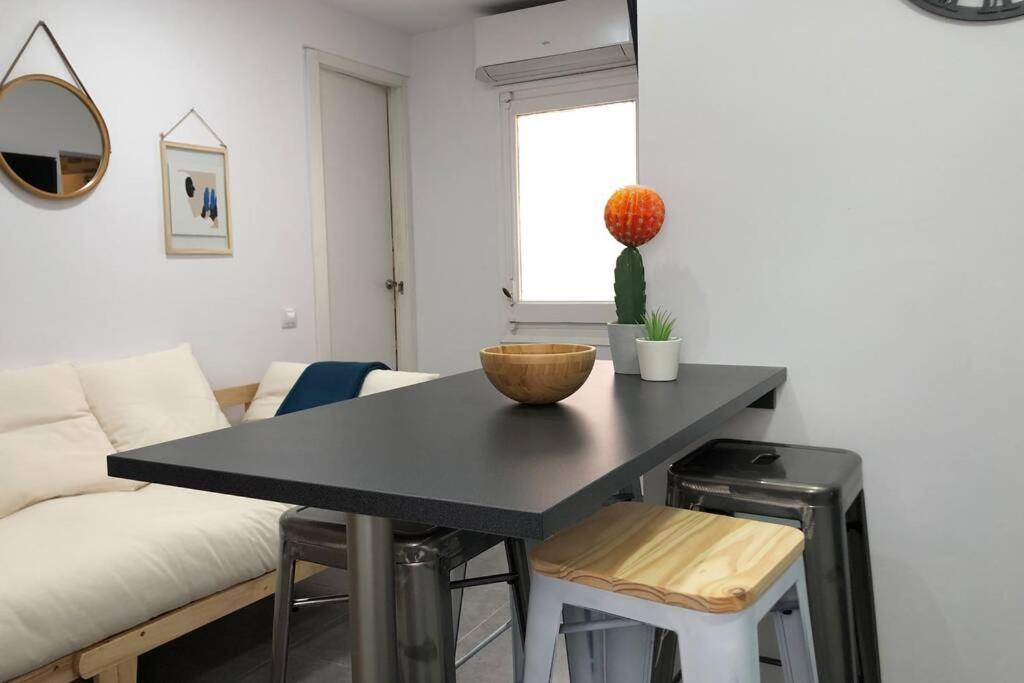 에스풀루게스데로브레가트 M4 Cool Terrace. 1 Min To Metro. 15 Min To Center 아파트 외부 사진